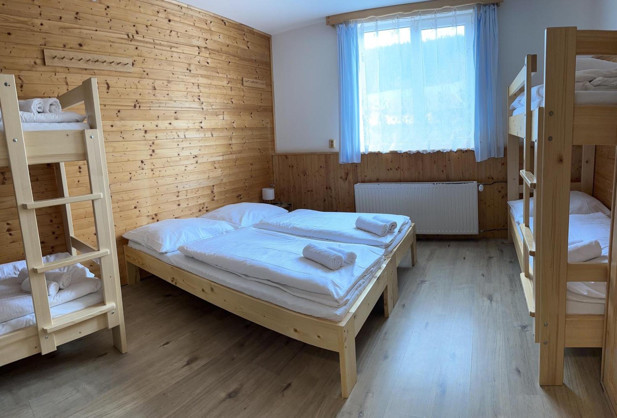 Horsky Hotel Kycerka Velké Karlovice Buitenkant foto