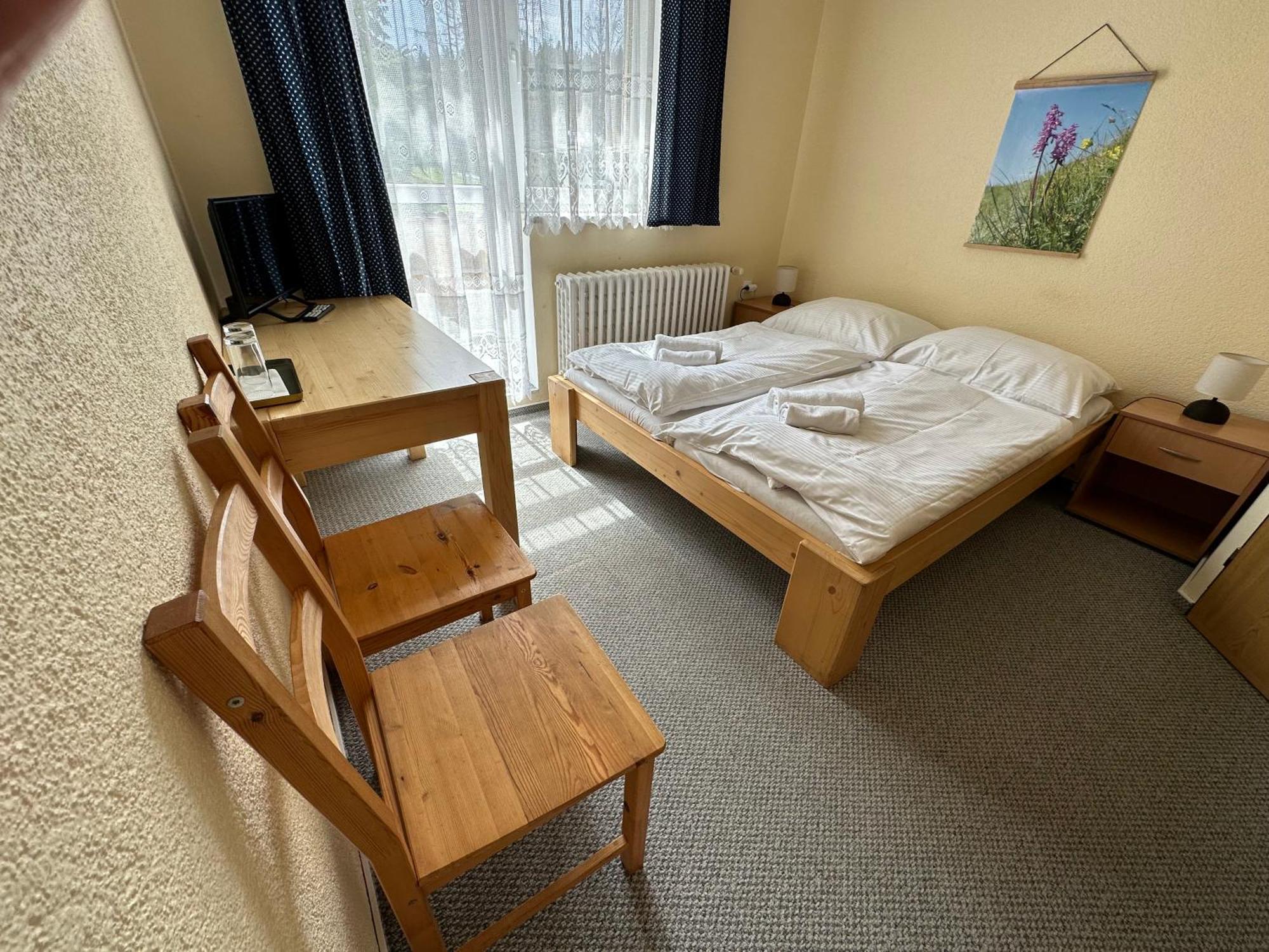 Horsky Hotel Kycerka Velké Karlovice Buitenkant foto