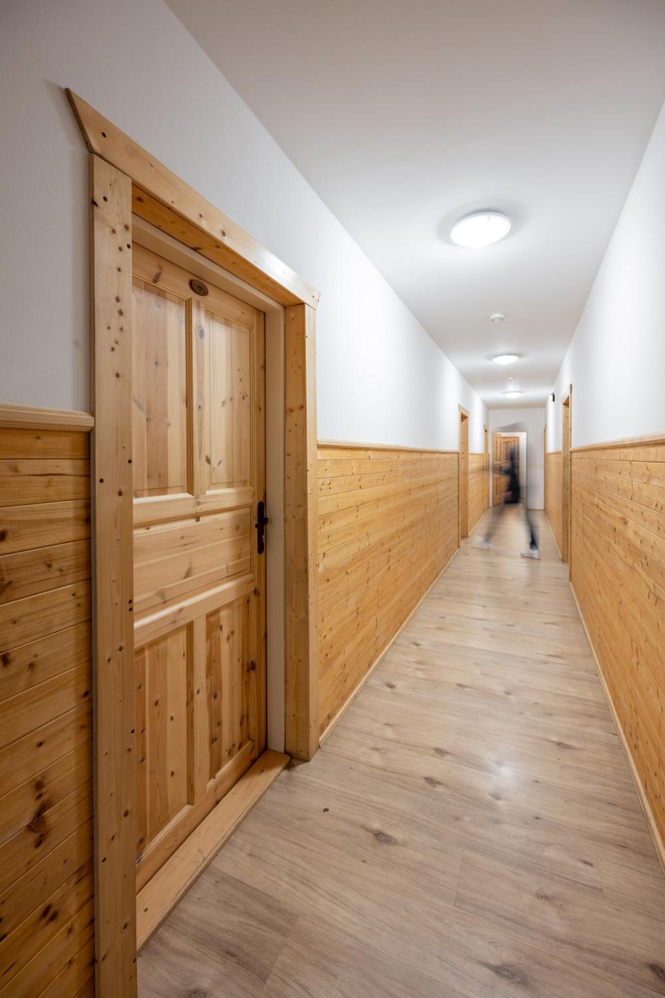 Horsky Hotel Kycerka Velké Karlovice Buitenkant foto