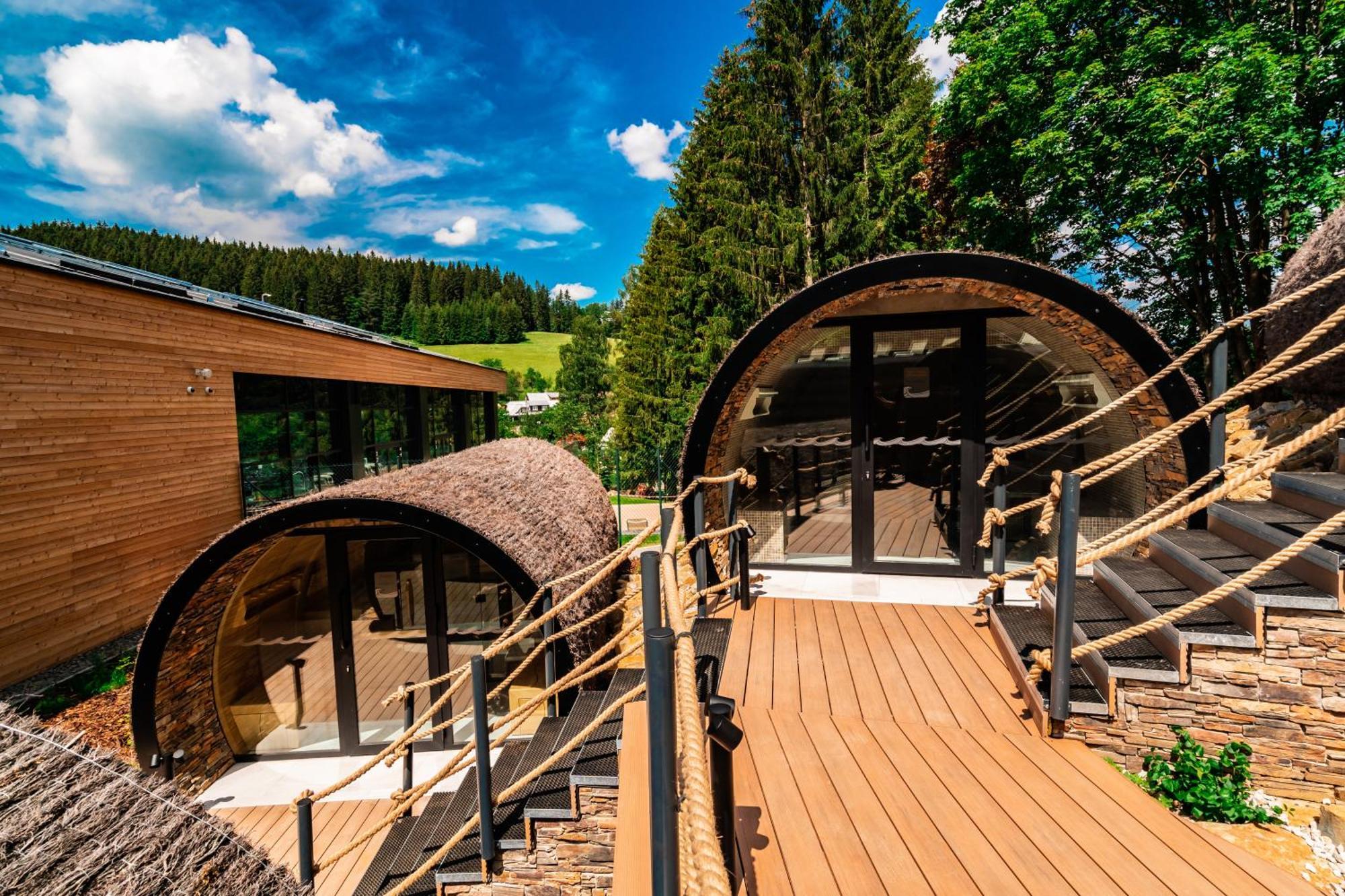 Horsky Hotel Kycerka Velké Karlovice Buitenkant foto
